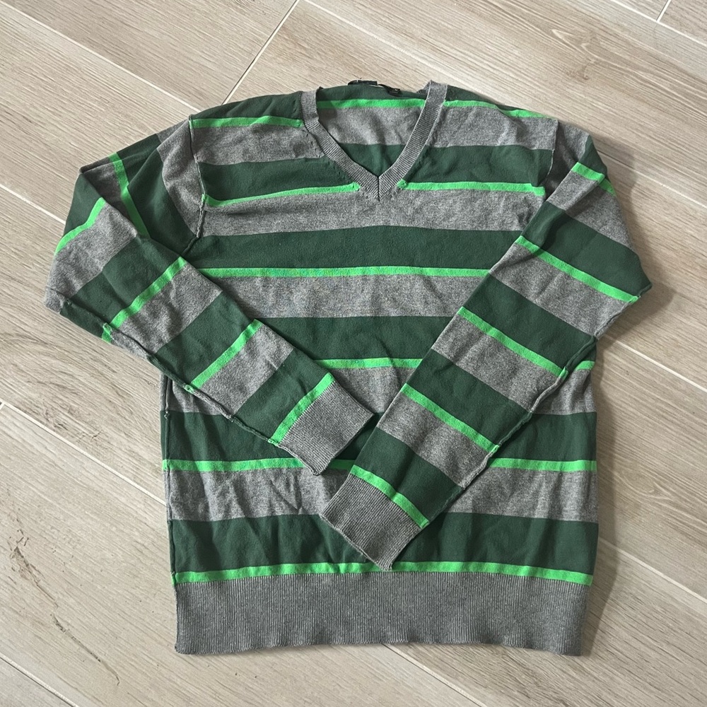 V-neck sweater
